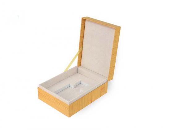 бумажная коробка для упаковки духов