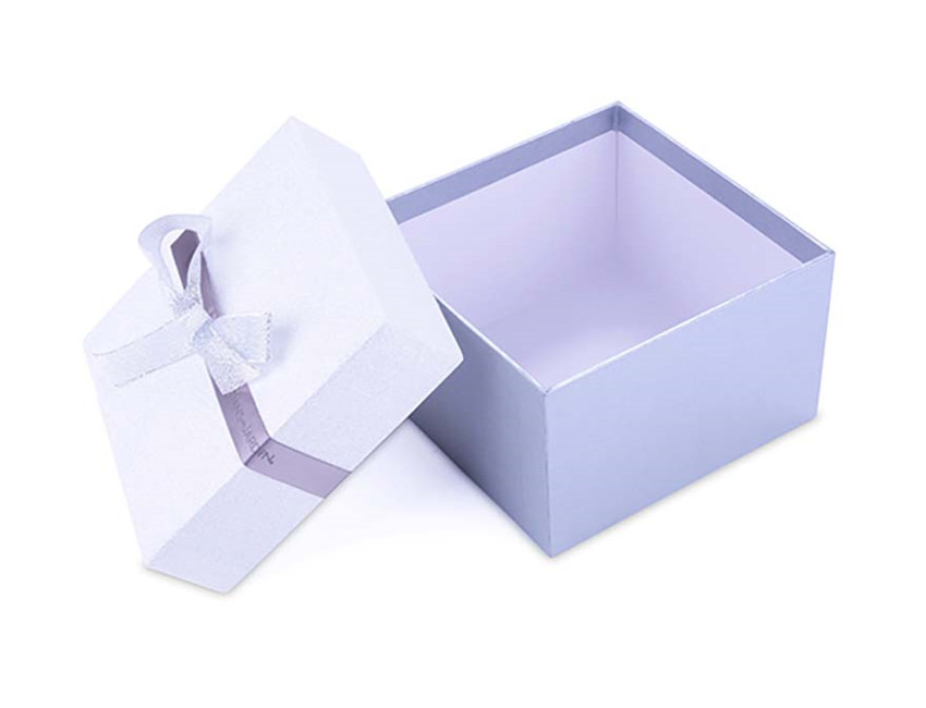 Квадратная бумажная подарочная коробка